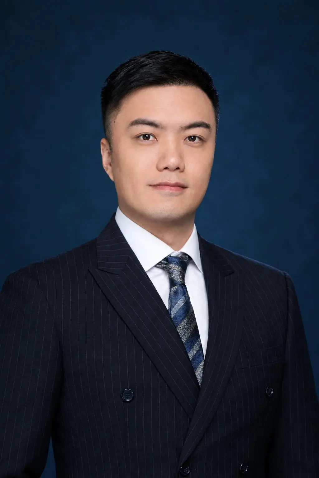 梁冠斌律师